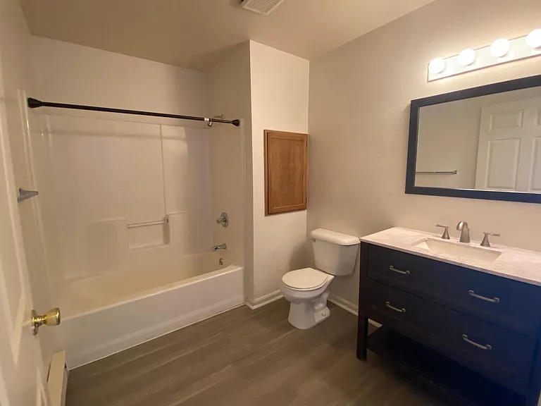 1343 Cherry St — Photo 5