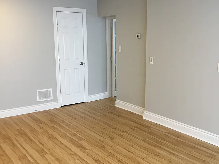 299 Simcoe St S #10 — Photo 6