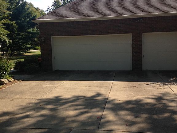 3rd image of 7500 Herrick Park Dr