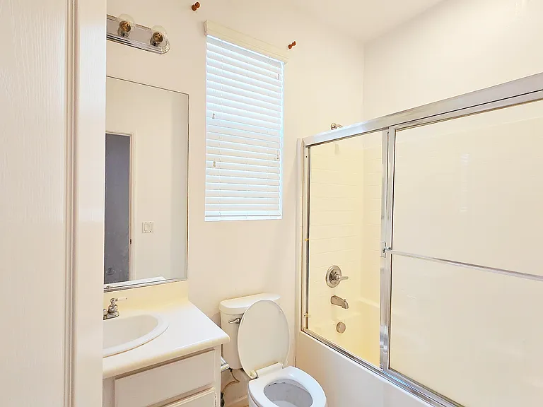 34619 Chinaberry Dr — Photo 12