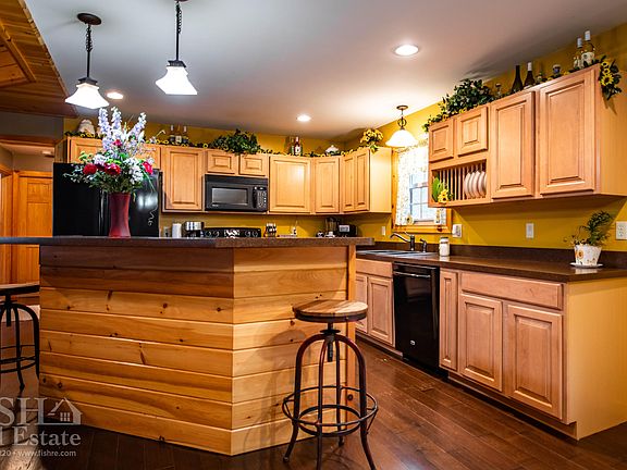 5th image of 131 Dogwood Ln