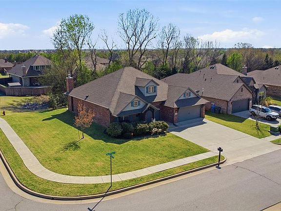 3rd image of 1308 Woodgrass Ct