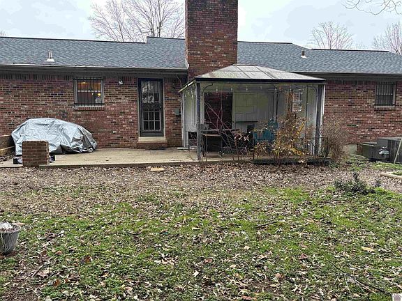 2nd image of 211 Terrace Dr