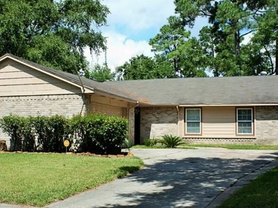5703 Walnutgate Dr, Spring, TX, 77373