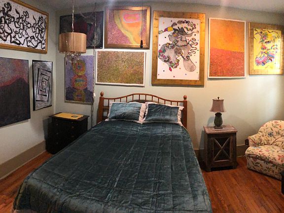 Bedroom with queen bed
