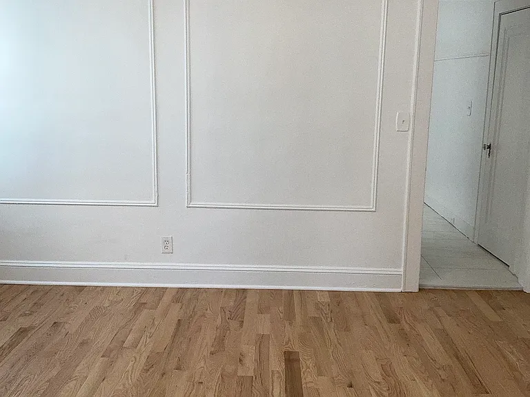 319 Vermont Ave — Photo 11