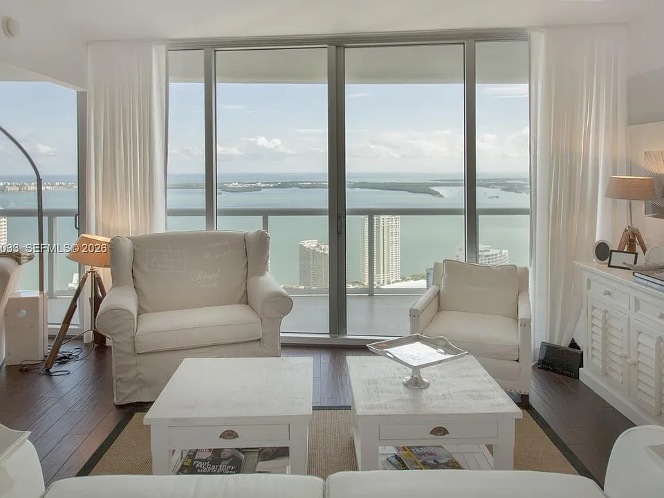 465 Brickell Ave #4703