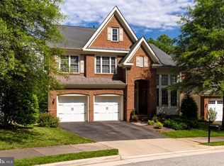7676 Oak Field Ct, Springfield, VA 22153