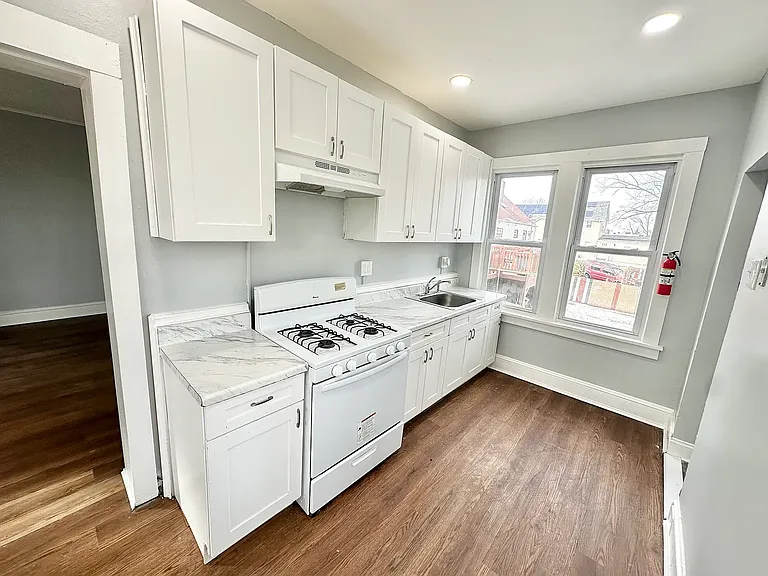 86 S Fulton St #2 — Photo 7