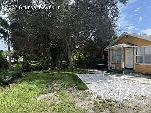 2422 Genessee Avenue — Photo 1
