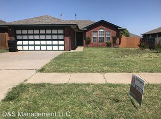 1912 Bluegrass Ct, Moore, OK 73160
