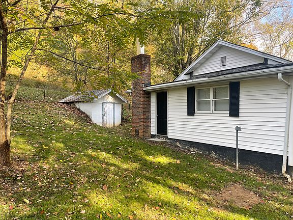 3rd image of 153 Rome Hollow Rd