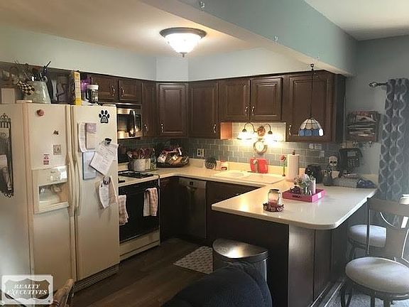 5th image of 27253 Crestwood Dr