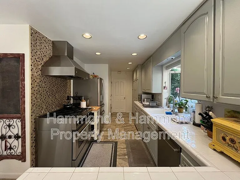 8422 Fable Ave — Photo 19