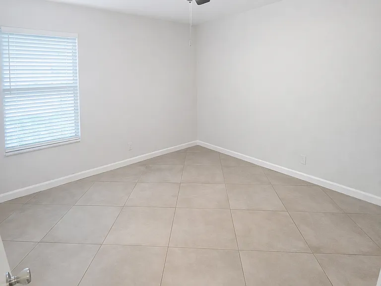 3355 Jaywood Ter #J113 — Photo 14
