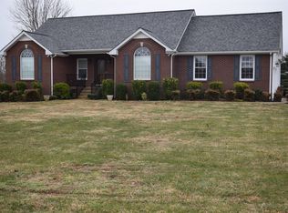 4001 Meadow View Cir, Pleasant View, TN 37146