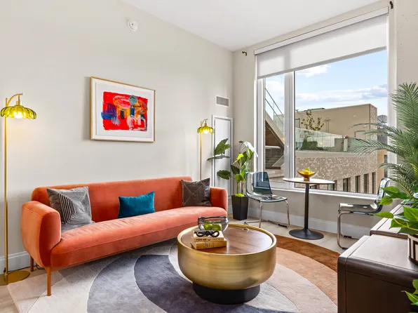 1515 Surf Avenue image 1 of 40