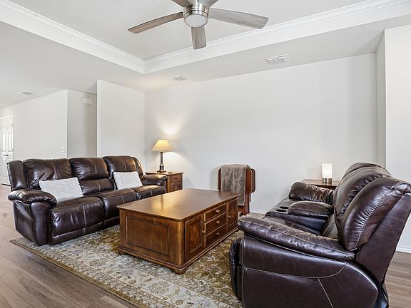 5th image of 1013 Vernon Dr