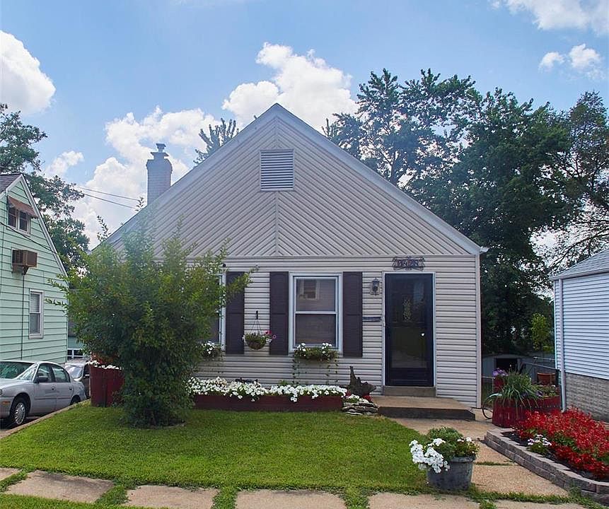 1st image of 9428 Roslan Pl
