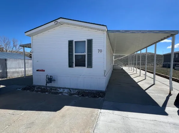 70 Twin Creek St, Diamondville, WY 83116