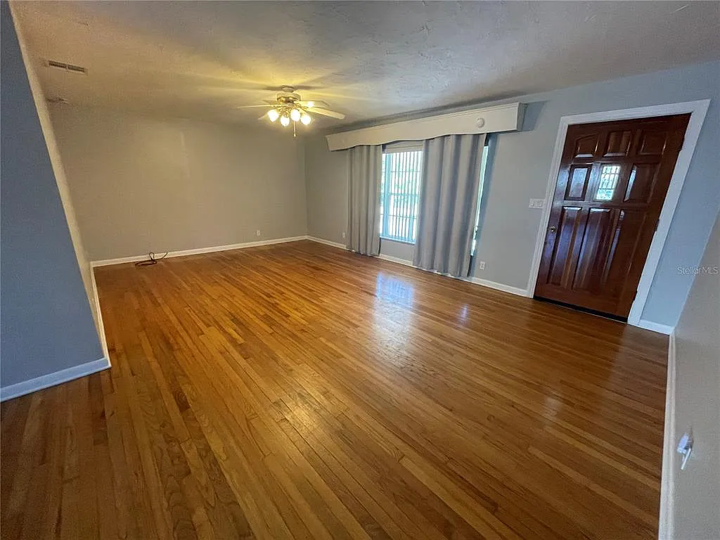 2 bed, 2.0 bath, 1437 sqft, $2,600 — Photo 4