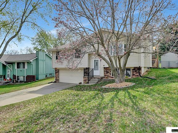 4th image of 2203 Coventry Dr