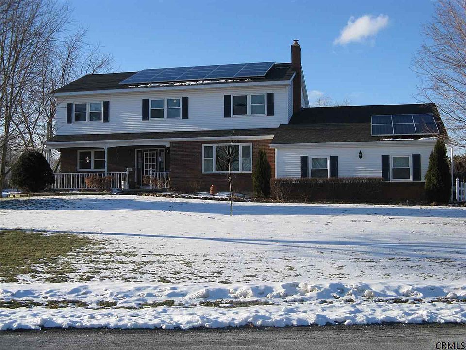 1st image of 11 Gleneagles Blvd