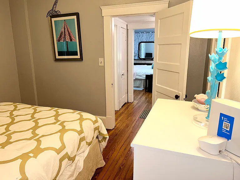 1039 Riviera St — Photo 47