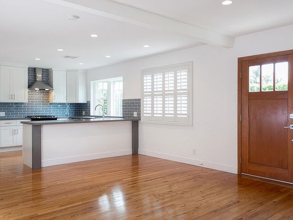 5th image of 2404 Boone Ave
