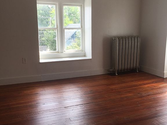3rd image of 455 Park St #2