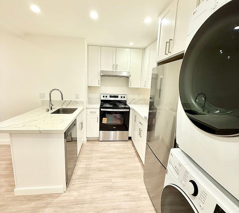 1st image of 806 Fulton St #8