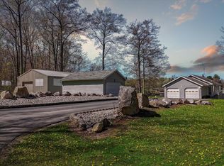 2090 Deer Lake Rd, Harrison, MI 48625