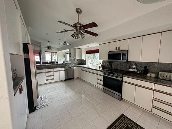 2nd image of 472 Kuikahi Dr