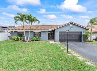 7907 NW 19th St, Margate, FL 33063