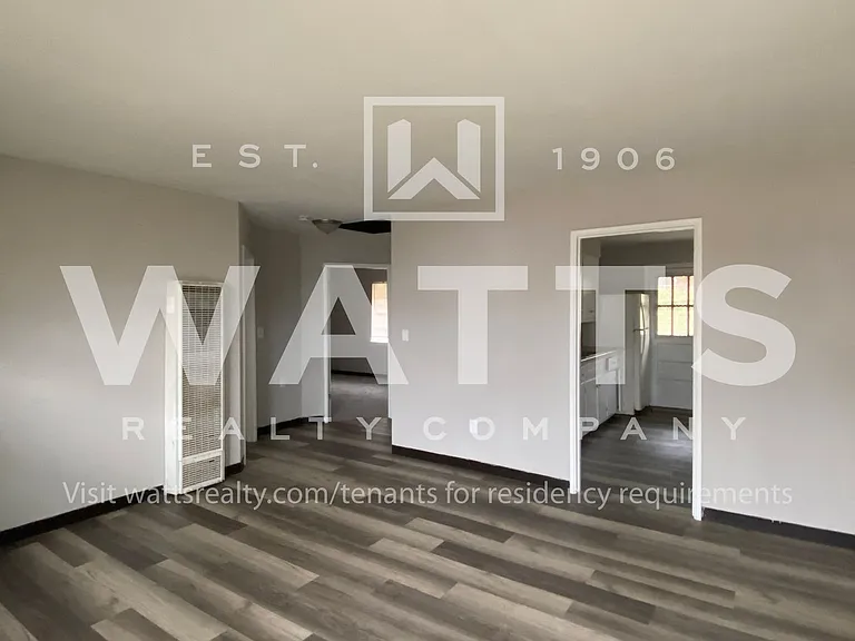 1340-1346 Vinesville Rd — Photo 3
