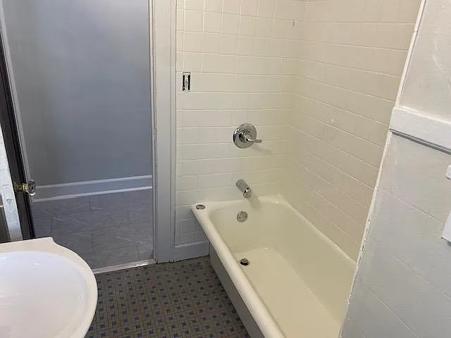 5137 N Guilford Ave — Photo 12