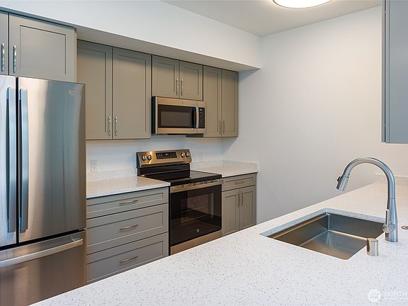4th image of 623 Morris Street Ct #E1