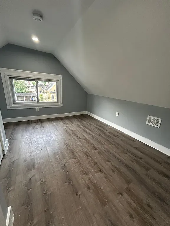 4 bed, $2,600 — Photo 4