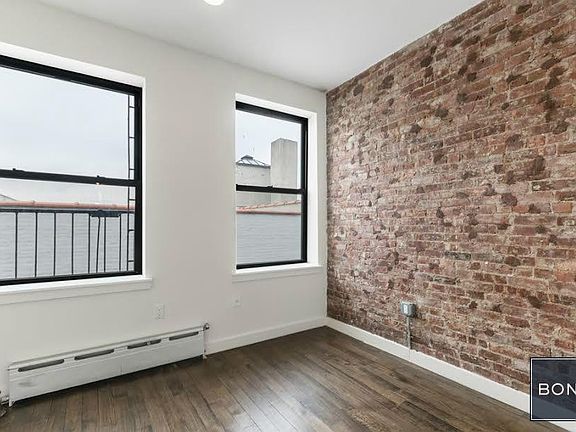 2nd image of 3671 Broadway APT 68