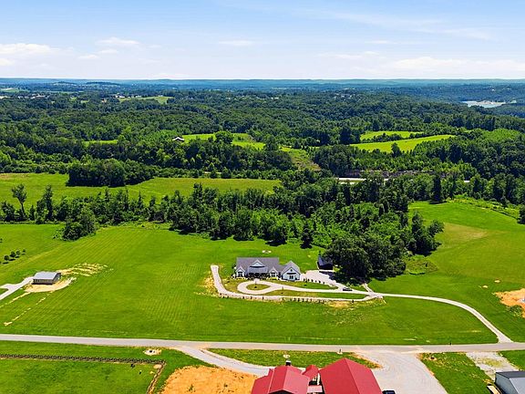 4th image of 271 Bluegrass Mdw