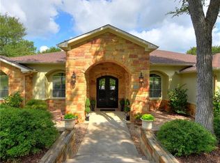 162 Sabine Dr, Cedar Creek, TX 78612