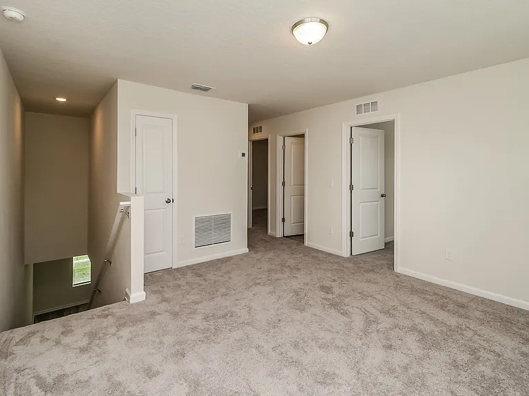 Lincoln Oaks — Photo 29