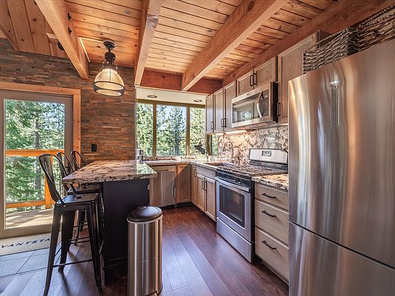 5th image of 12541 Sierra Dr E