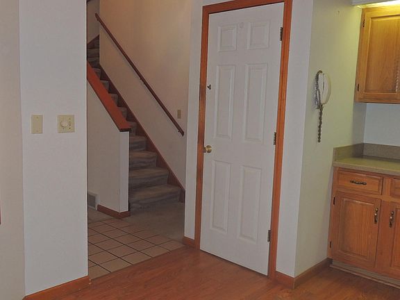 4th image of 24 Dorlon Dr