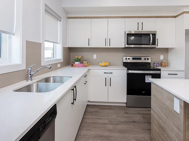 2702 Maple Way NW — Photo 14