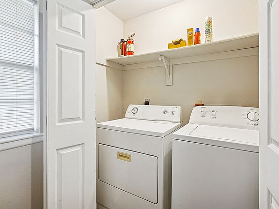 2nd image of 4308 Belvedere St #205