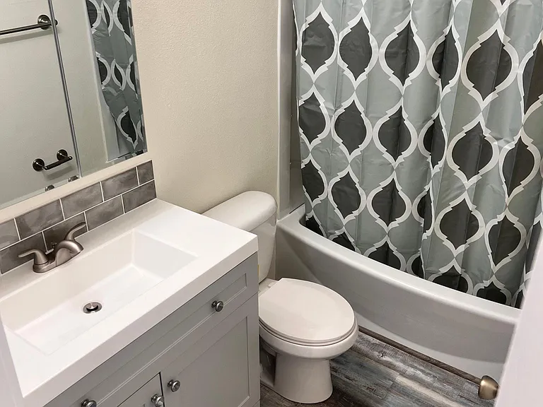 530 Front St #2 — Photo 3