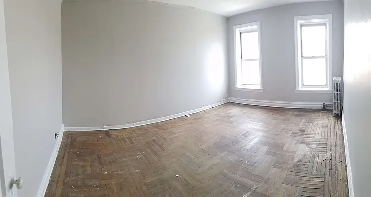 Rented by Smart NY Realty LLC | media 19