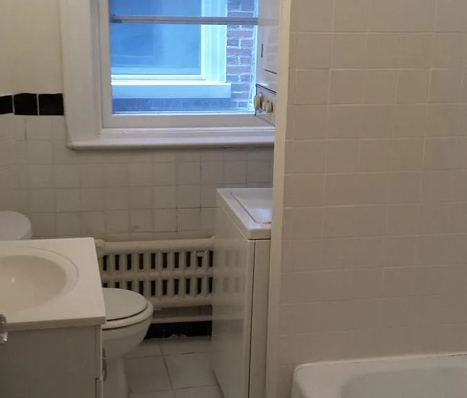 1953 Locust St #2R — Photo 18
