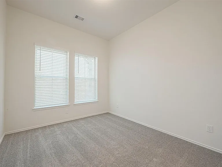 1303 Munson Valley Rd — Photo 28